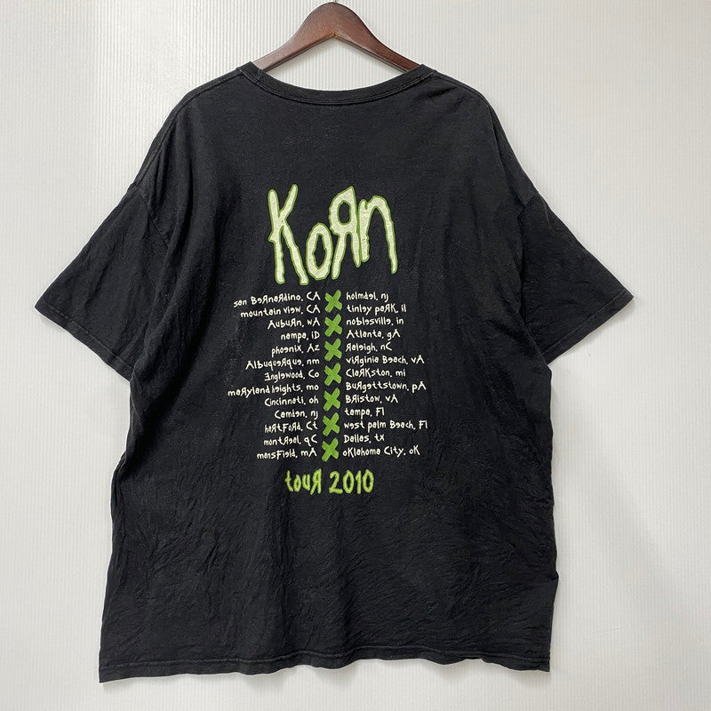 【現状渡し品】【メンズ】 HANES ヘインズ HEAVY WEIGHT KORN ZOMBIE TOUR 2010 BAND T-SHIRT c2010 ヘビーウェイト コーン バンド Tシャツ 半袖 プリント トップス 146-251018-ay-04-izu サイズ：2XL カラー：ブラック 万代Net店
