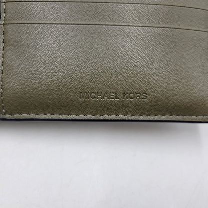 【中古美品】【メンズ/レディース】 Michael Kors マイケルコース COOPER SAFFIANO LEATHER BILLFOLD WALLET WITH PASS CASE 36S5LCOF2U レザー ビルフォールド ウォレット パスケース 財布 201-251027-as-28-izu カラー：オリーブ 万代Net店