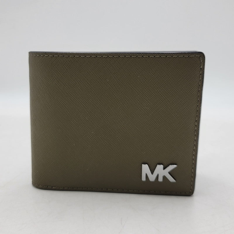 【中古美品】【メンズ/レディース】 Michael Kors マイケルコース COOPER SAFFIANO LEATHER BILLFOLD WALLET WITH PASS CASE 36S5LCOF2U レザー ビルフォールド ウォレット パスケース 財布 201-251027-as-28-izu カラー：オリーブ 万代Net店