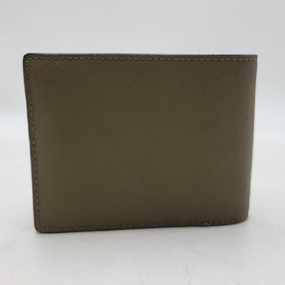 【中古美品】【メンズ/レディース】 Michael Kors マイケルコース COOPER SAFFIANO LEATHER BILLFOLD WALLET WITH PASS CASE 36S5LCOF2U レザー ビルフォールド ウォレット パスケース 財布 201-251027-as-28-izu カラー：オリーブ 万代Net店