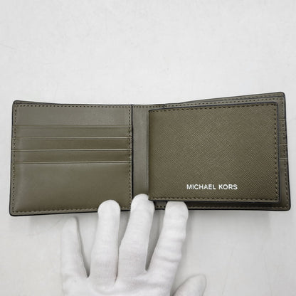 【中古美品】【メンズ/レディース】 Michael Kors マイケルコース COOPER SAFFIANO LEATHER BILLFOLD WALLET WITH PASS CASE 36S5LCOF2U レザー ビルフォールド ウォレット パスケース 財布 201-251027-as-28-izu カラー：オリーブ 万代Net店