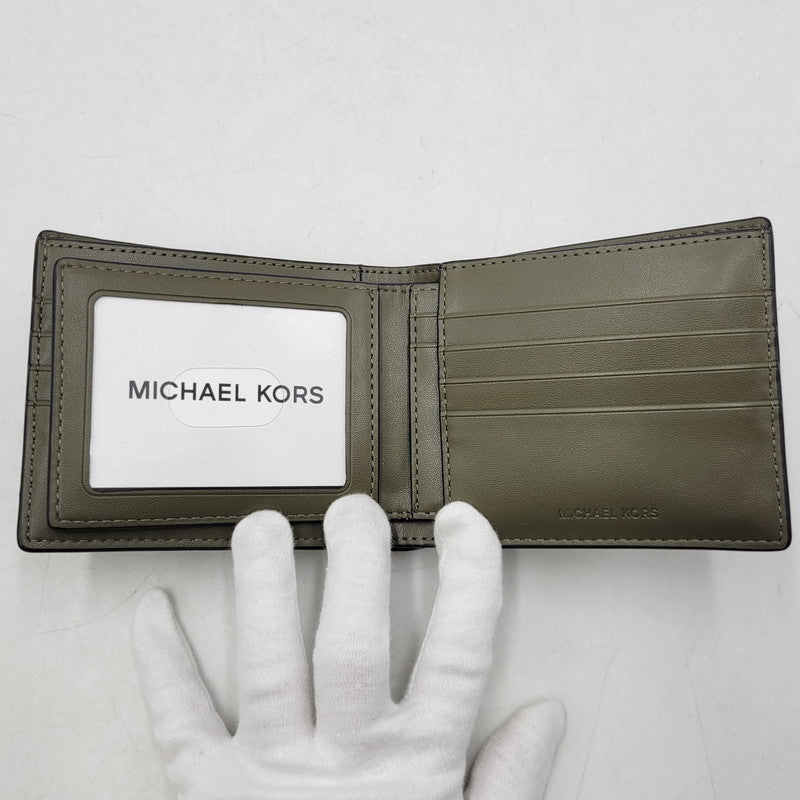 【中古美品】【メンズ/レディース】 Michael Kors マイケルコース COOPER SAFFIANO LEATHER BILLFOLD WALLET WITH PASS CASE 36S5LCOF2U レザー ビルフォールド ウォレット パスケース 財布 201-251027-as-28-izu カラー：オリーブ 万代Net店