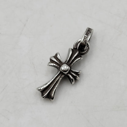 【中古品】【メンズ/レディース】 CHROME HEARTS クロムハーツ 925 CRS BBY FAT クロス ベイビー ファット ペンダントトップ アクセサリー 190-251214-as-10-izu カラー：シルバー 万代Net店