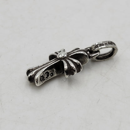 【中古品】【メンズ/レディース】 CHROME HEARTS クロムハーツ 925 CRS BBY FAT クロス ベイビー ファット ペンダントトップ アクセサリー 190-251214-as-10-izu カラー：シルバー 万代Net店