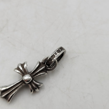 【中古品】【メンズ/レディース】 CHROME HEARTS クロムハーツ 925 CRS BBY FAT クロス ベイビー ファット ペンダントトップ アクセサリー 190-251214-as-10-izu カラー：シルバー 万代Net店