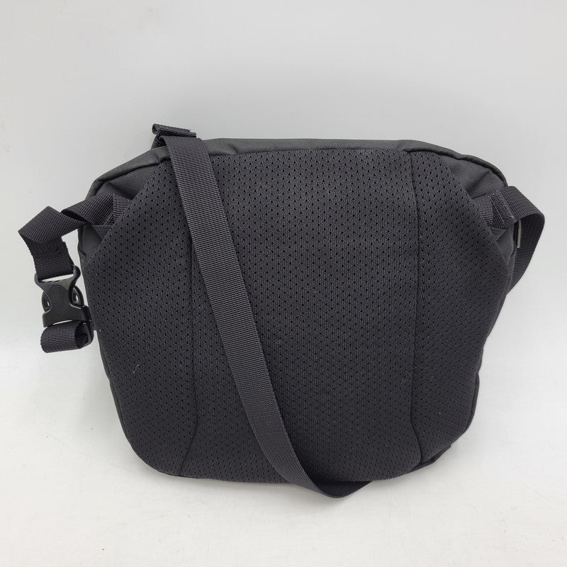 【中古品】【メンズ/レディース】 ARC'TERYX アークテリクス MANTIS 2 WAIST PACK X000008973 1224X000008973 マンティス2 ウェストパック バッグ カバン 鞄 188-251027-as-33-izu カラー：ブラック 万代Net店