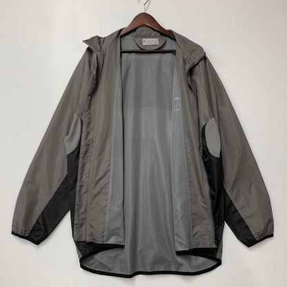 【中古品】【メンズ】 F.C.R.B.×NIKE エフシーアールビー×ナイキ NYLON JACKET ナイロン ジャケット アウター 142-251022-cs-03-izu サイズ：M カラー：グレー 万代Net店
