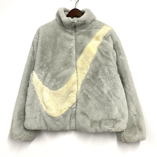 【中古品】【レディース】 NIKE ナイキ WMNS NSW BIG SWOOSH FAUX FUR JACKET DO3792-025 ウィメンズ ビッグスウッシュ フェイクファージャケット アウター 169-251028-as-23-izu サイズ：M カラー：ライトブルー 万代Net店