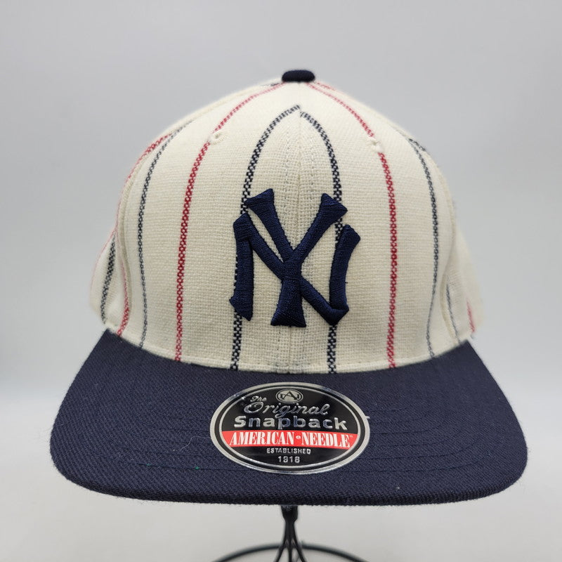 【中古品】【メンズ/レディース】 AMERICAN NEEDLE アメリカンニードル COOPERSTOWN クーパーズタウン NEW YORK YANKEES ニューヨーク ヤンキース SNAP BACK CAP スナップバックキャップ 帽子 185-251108-ya-11-izu サイズ：F カラー：ホワイト/ネイビー 万代Net店