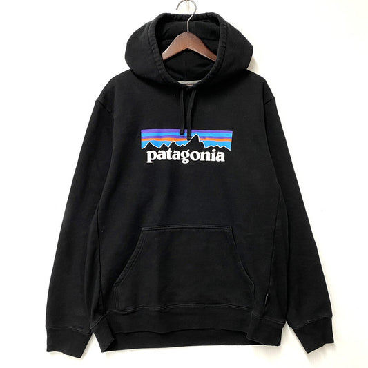 【中古品】【メンズ】 patagonia パタゴニア 39622FA21 P-6 LOGO UPRISAL HOODIE ロゴ アップライザル フーディ トップス 長袖 144-251029-cs-10-izu サイズ：L カラー：ブラック 万代Net店