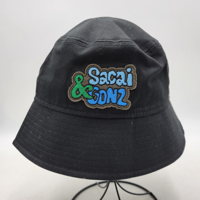 【中古品】【メンズ/レディース】 Sacai サカイ × MARK GONZALES マークゴンザレス × NEWERA ニューエラ ONE LOVE HAT ハット 帽子 185-251027-as-03-izu サイズ：M/L カラー：ブラック 万代Net店