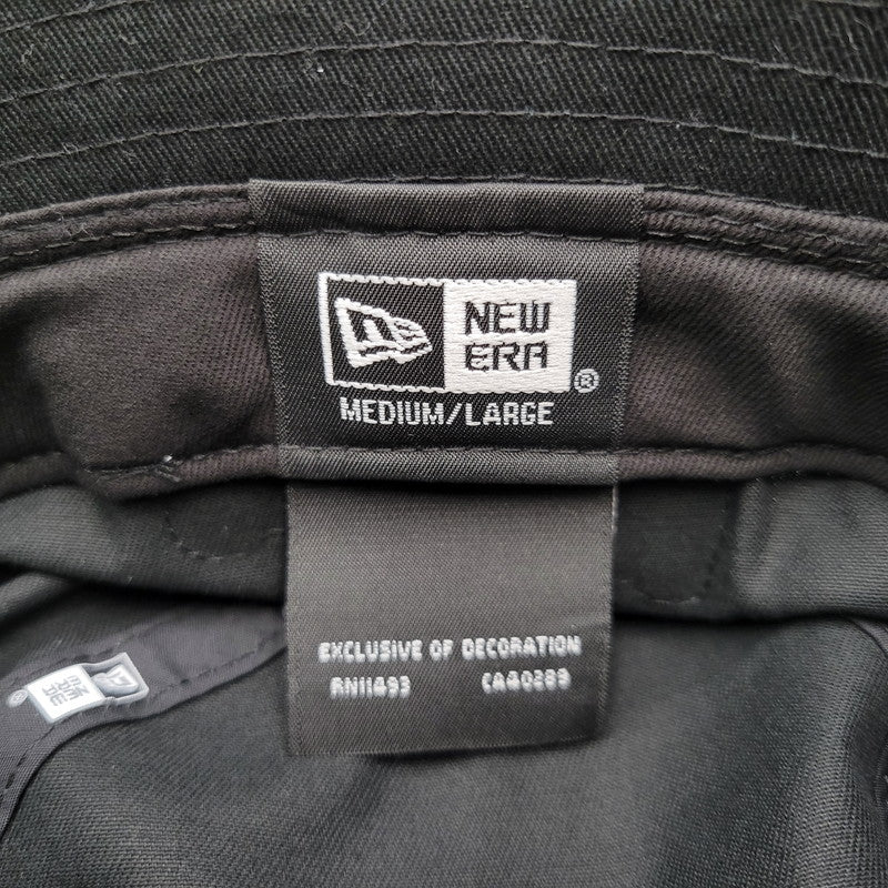 【中古品】【メンズ/レディース】 Sacai サカイ × MARK GONZALES マークゴンザレス × NEWERA ニューエラ ONE LOVE HAT ハット 帽子 185-251027-as-03-izu サイズ：M/L カラー：ブラック 万代Net店