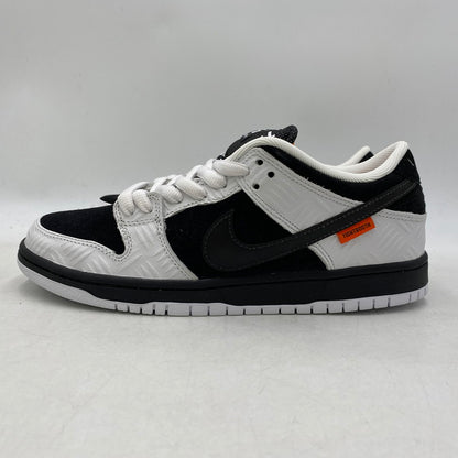 【中古美品】【メンズ/レディース】 NIKE SB ナイキエスビー × TIGHTBOOTH タイトブース DUNK LOW PRO QS FD2629-100 ダンク ロー プロ QS スニーカー シューズ 靴 160-251028-as-11-izu サイズ：26cm カラー：WHITE/BLACK-SAFETY ORANGE 万代Net店