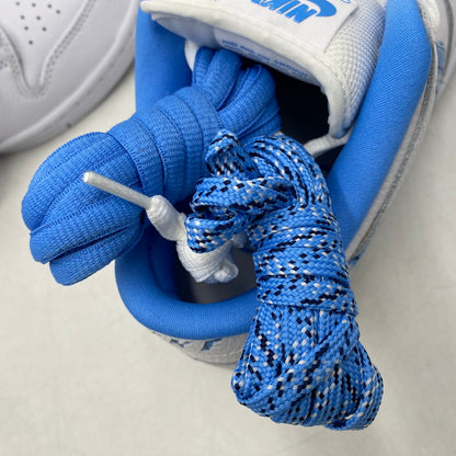 【中古美品】【メンズ/レディース】 NIKE SB ナイキエスビー × NICOLE HAUSE ニコールハウゼ DUNK LOW PRO FZ8802-100 ダンク ロー プロ スニーカー シューズ 靴 160-251028-as-10-izu サイズ：26cm カラー：WHITE/UNIVERSITY BLUE-WHITE 万代Net店