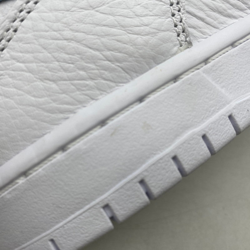 【中古美品】【メンズ/レディース】 NIKE SB ナイキエスビー × NICOLE HAUSE ニコールハウゼ DUNK LOW PRO FZ8802-100 ダンク ロー プロ スニーカー シューズ 靴 160-251028-as-10-izu サイズ：26cm カラー：WHITE/UNIVERSITY BLUE-WHITE 万代Net店