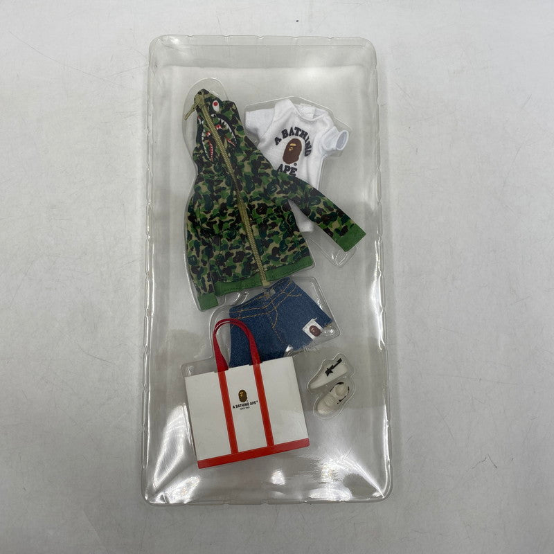 【中古品】【メンズ/レディース】 A BATHING APE アベイシングエイプ MEETS BARBIE バービー 人形 雑貨 208-251102-as-05-izu 万代Net店