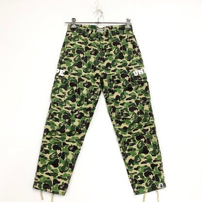 【中古品】【メンズ】 A BATHING APE アベイシングエイプ ×UNDEFEATED アンディーフィーテッド 001PTE231903X ABC 6 POCKET ポケット PANTS パンツ ズボン ボトムス 153-251104-ya-05-izu サイズ：S カラー：グリーン系 万代Net店