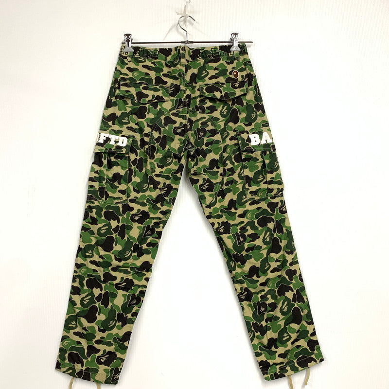 【中古品】【メンズ】 A BATHING APE アベイシングエイプ ×UNDEFEATED アンディーフィーテッド 001PTE231903X ABC 6 POCKET ポケット PANTS パンツ ズボン ボトムス 153-251104-ya-05-izu サイズ：S カラー：グリーン系 万代Net店