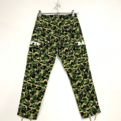 【中古品】【メンズ】 A BATHING APE アベイシングエイプ ×UNDEFEATED アンディーフィーテッド 001PTE231903X ABC 6 POCKET ポケット PANTS パンツ ズボン ボトムス 153-251104-ya-05-izu サイズ：S カラー：グリーン系 万代Net店