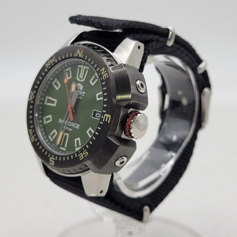【中古品】【メンズ/レディース】 ORIENT オリエント M-FORCE QUARTZ RN-AC0N03E 自動巻き グリーン文字盤 腕時計 197-251106-as-11-izu カラー：ブラック×シルバー×グリーン 万代Net店