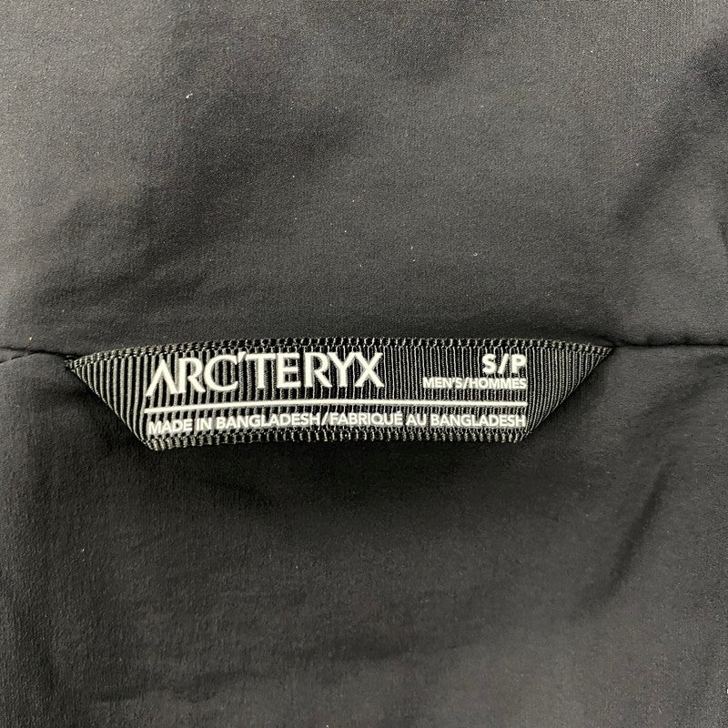【中古品】【メンズ】 ARC'TERYX アークテリクス ATOM SL HOODY X000009560 アトム SL フーディ ジャケット アウター 144-251106-as-01-izu サイズ：S カラー：ブラック 万代Net店