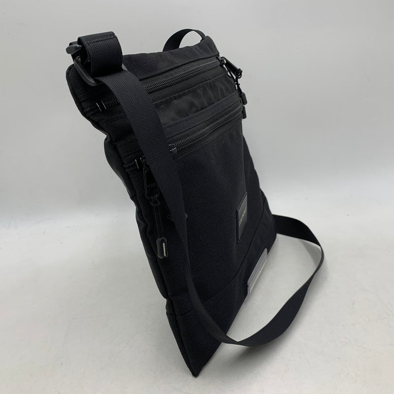 【中古品】【メンズ/レディース】 DESCENDANT ディセンダント × RIDEBAG ライドバッグ BAMBI SACOCHE バンビ サコッシュ ショルダーバッグ カバン 鞄 188-251113-ya-02-izu カラー：BLACK 万代Net店