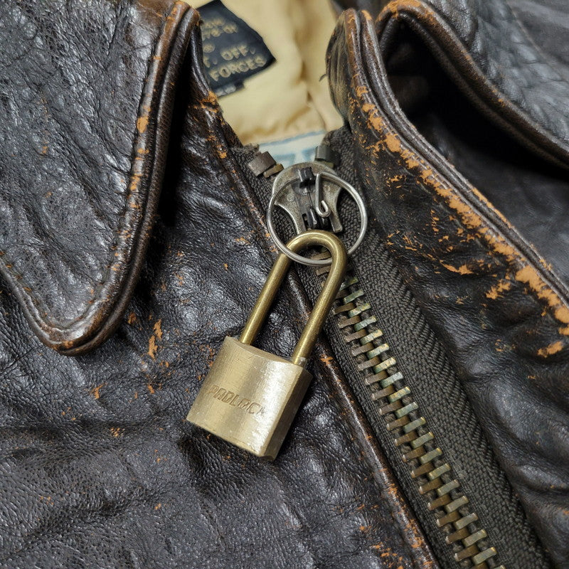 【現状渡し品】【メンズ】 AVIREX アヴィレックス A-2 FLIGHT JACKET フライトジャケット 50周年記念 ピンナップガール アウター 146-251109-as-11-izu サイズ：XS カラー：ブラウン系 万代Net店