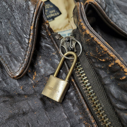 【現状渡し品】【メンズ】 AVIREX アヴィレックス A-2 FLIGHT JACKET フライトジャケット 50周年記念 ピンナップガール アウター 146-251109-as-11-izu サイズ：XS カラー：ブラウン系 万代Net店