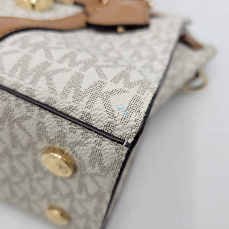 【中古品】【レディース】 SIGNATURE 2WAY BAG 30F9G0HS1B シグネチャー ハンドバッグ ショルダーバッグ カバン 鞄 188-251111-as-06-izu カラー：ホワイト×ブラウン 万代Net店