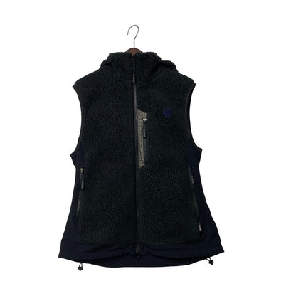 【中古品】【メンズ】 MOUNTAIN OF MOODS マウンテンオブムーズ POLARTEC CLASSIC300 FLEECE REVERSIBLED VEST M/M3150-CS03 ポーラテック クラシック300 フリース リバーシブル ベスト 144-251123-as-06-izu サイズ：L カラー：ブラック/グレー 万代Net店