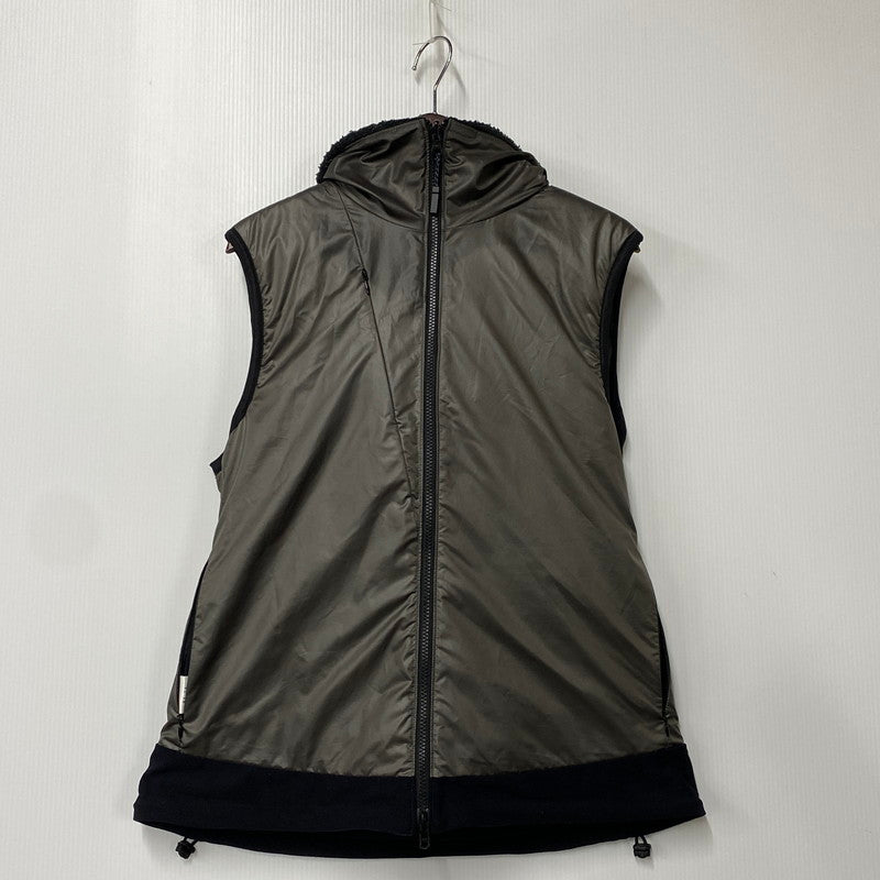 【中古品】【メンズ】 MOUNTAIN OF MOODS マウンテンオブムーズ POLARTEC CLASSIC300 FLEECE REVERSIBLED VEST M/M3150-CS03 ポーラテック クラシック300 フリース リバーシブル ベスト 144-251123-as-06-izu サイズ：L カラー：ブラック/グレー 万代Net店