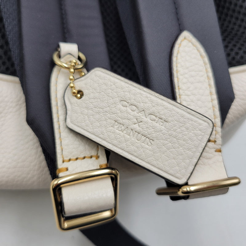 【中古品】【レディース】 COACH コーチ × PEANUTS ピーナッツ SNOOPY BACKPACK C4115 スヌーピー バックパック リュック バッグ カバン 鞄 180-251113-as-13-izu カラー：ブラウン×ホワイト 万代Net店