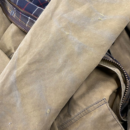 【現状渡し品】【メンズ】 Barbour バーブァー CLASSIC NORTHUMBRIA JACKET クラシック ノーザンブリア ジャケット 長袖 アウター 144-251114-ay-17-izu カラー：カーキ 万代Net店