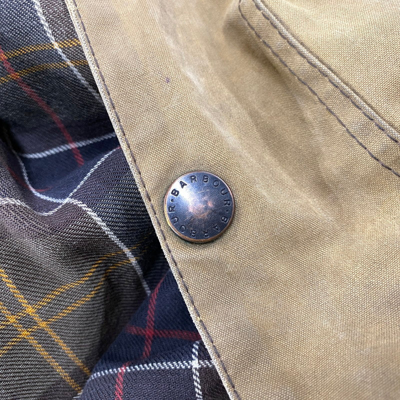 【現状渡し品】【メンズ】 Barbour バーブァー CLASSIC NORTHUMBRIA JACKET クラシック ノーザンブリア ジャケット 長袖 アウター 144-251114-ay-17-izu カラー：カーキ 万代Net店