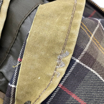 【現状渡し品】【メンズ】 Barbour バーブァー CLASSIC NORTHUMBRIA JACKET クラシック ノーザンブリア ジャケット 長袖 アウター 144-251114-ay-17-izu カラー：カーキ 万代Net店