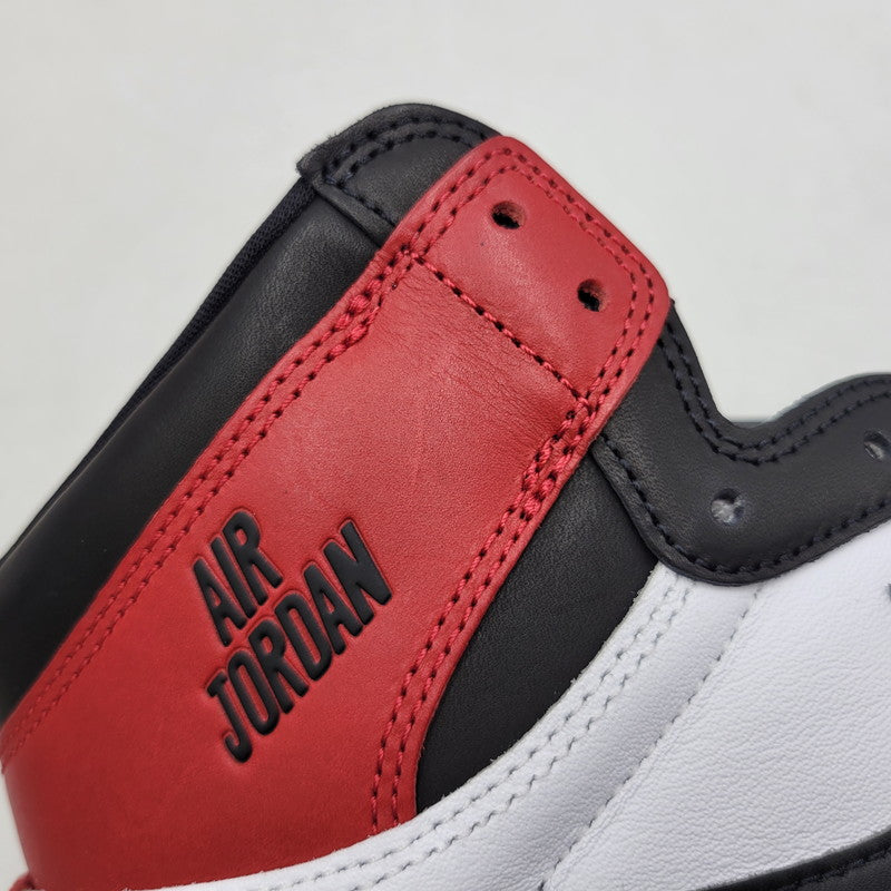 【中古美品】【メンズ】 NIKE ナイキ AIR JORDAN 1 RETRO HIGH OG DZ5485-106 エア ジョーダン 1 レトロ ハイ OG スニーカー シューズ 靴 160-251115-as-27-izu サイズ：29cm カラー：WHITE/BLACK-VARSITY RED-SAIL 万代Net店