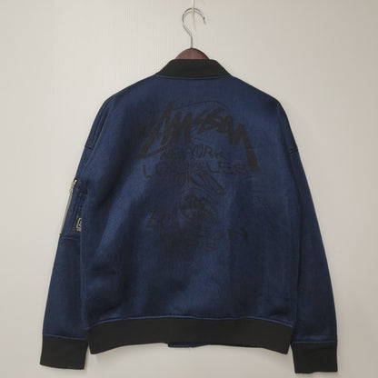 【中古品】【メンズ】 STUSSY ステューシー WORLD TOUR BACKPRINT POLYESTER JACKET ワールドツアー バックプリント ポリエステル ジャケット アウター 142-251123-cs-11-izu サイズ：M カラー：ネイビー×ブラック 万代Net店