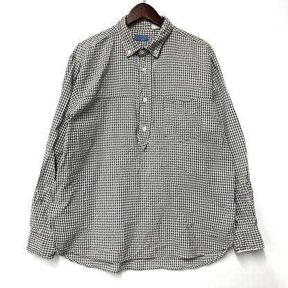 【現状渡し品】【メンズ】 GOODENOUGH グッドイナフ SEERSUCKER PULLOVER L/S SHIRT シアサッカー プルオーバー ロングスリーブ シャツ 長袖 トップス 146-251116-as-01-izu カラー：グレー×ホワイト 万代Net店