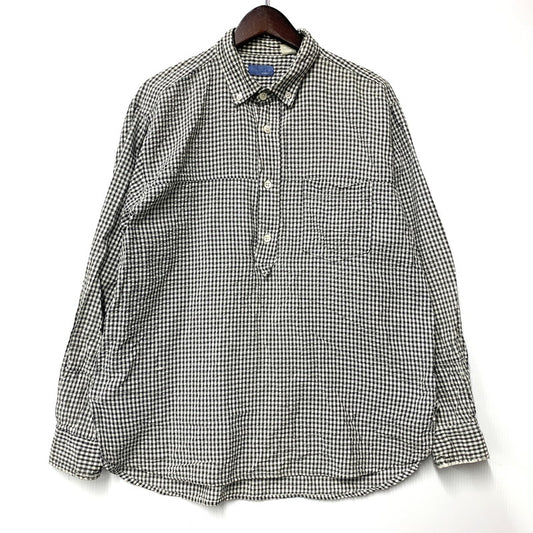 【現状渡し品】【メンズ】 GOODENOUGH グッドイナフ SEERSUCKER PULLOVER L/S SHIRT シアサッカー プルオーバー ロングスリーブ シャツ 長袖 トップス 146-251116-as-01-izu カラー：グレー×ホワイト 万代Net店