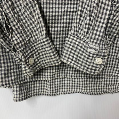 【現状渡し品】【メンズ】 GOODENOUGH グッドイナフ SEERSUCKER PULLOVER L/S SHIRT シアサッカー プルオーバー ロングスリーブ シャツ 長袖 トップス 146-251116-as-01-izu カラー：グレー×ホワイト 万代Net店