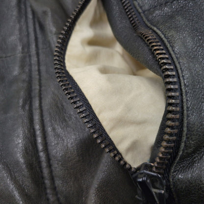【現状渡し品】【メンズ】 AVIREX アヴィレックス THUNDER BAY 25TH GOAT LEATHER JACKET 6191001 サンダーベイ 25周年記念 ゴートレザー ジャケット アウター 145-251117-as-03-izu カラー：ブラック 万代Net店