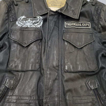 【現状渡し品】【メンズ】 AVIREX アヴィレックス THUNDER BAY 25TH GOAT LEATHER JACKET 6191001 サンダーベイ 25周年記念 ゴートレザー ジャケット アウター 145-251117-as-03-izu カラー：ブラック 万代Net店