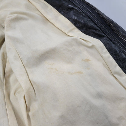 【現状渡し品】【メンズ】 AVIREX アヴィレックス THUNDER BAY 25TH GOAT LEATHER JACKET 6191001 サンダーベイ 25周年記念 ゴートレザー ジャケット アウター 145-251117-as-03-izu カラー：ブラック 万代Net店