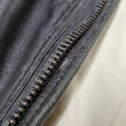 【現状渡し品】【メンズ】 AVIREX アヴィレックス THUNDER BAY 25TH GOAT LEATHER JACKET 6191001 サンダーベイ 25周年記念 ゴートレザー ジャケット アウター 145-251117-as-03-izu カラー：ブラック 万代Net店