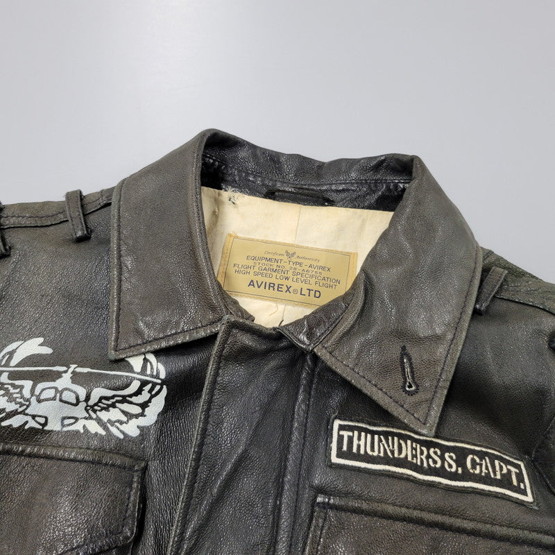 【現状渡し品】【メンズ】 AVIREX アヴィレックス THUNDER BAY 25TH GOAT LEATHER JACKET 6191001 サンダーベイ 25周年記念 ゴートレザー ジャケット アウター 145-251117-as-03-izu カラー：ブラック 万代Net店