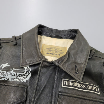 【現状渡し品】【メンズ】 AVIREX アヴィレックス THUNDER BAY 25TH GOAT LEATHER JACKET 6191001 サンダーベイ 25周年記念 ゴートレザー ジャケット アウター 145-251117-as-03-izu カラー：ブラック 万代Net店