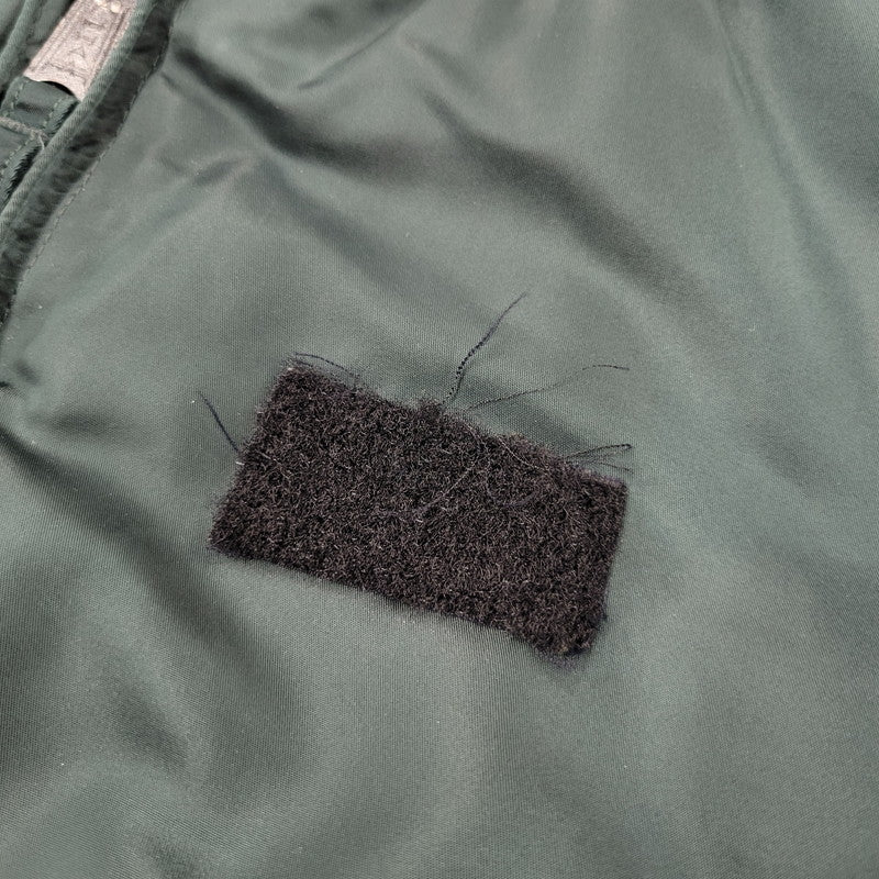 【現状渡し品】【メンズ】 ALPHA INDUSTRIES アルファインダストリーズ × SARCASTIC サキャスティック MA-1 FLIGHT JACKET SB0-1195-99 フライトジャケット USA製 アウター 145-251117-as-06-izu サイズ：L カラー：グリーン 万代Net店