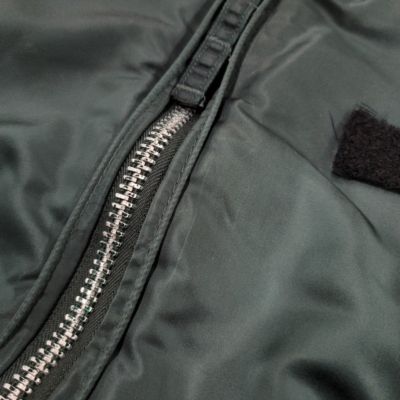 【現状渡し品】【メンズ】 ALPHA INDUSTRIES アルファインダストリーズ × SARCASTIC サキャスティック MA-1 FLIGHT JACKET SB0-1195-99 フライトジャケット USA製 アウター 145-251117-as-06-izu サイズ：L カラー：グリーン 万代Net店