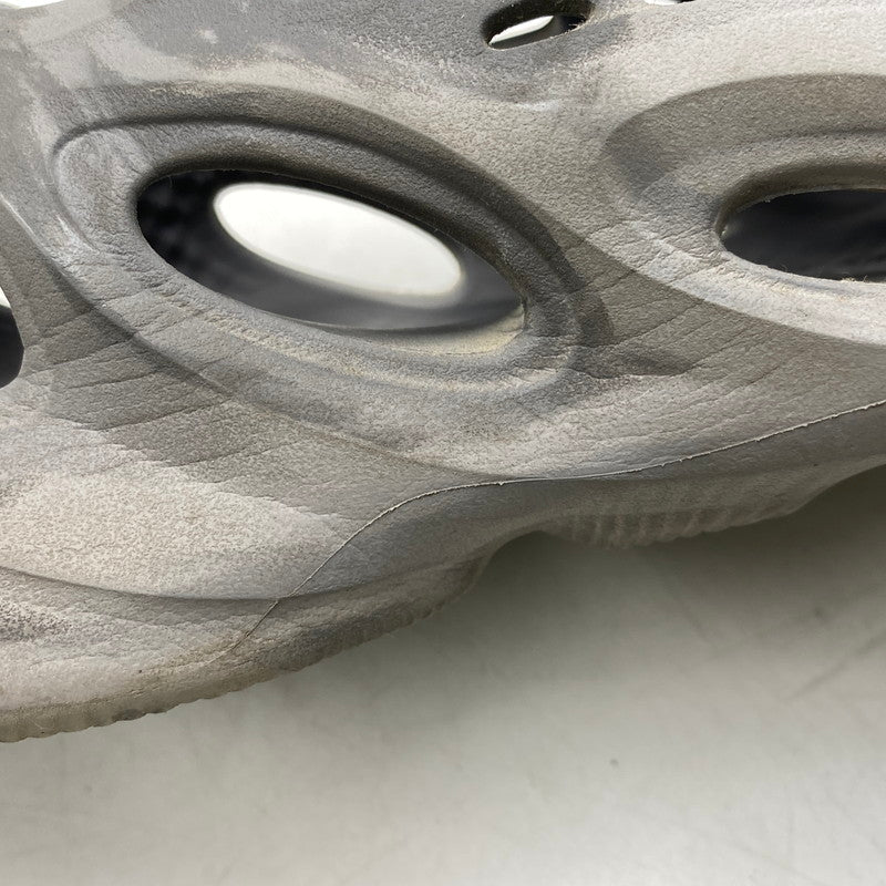 【中古品】【メンズ】 adidas アディダス YEEZY FOAM RUNNER IE4931 イージー フォーム ランナー サンダル シューズ 靴 161-251202-as-09-izu サイズ：27.5cm カラー：グレー 万代Net店