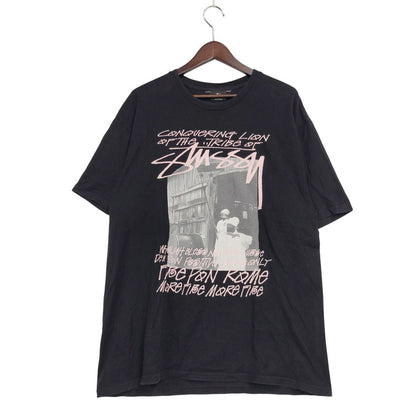【中古品】【メンズ】 STUSSY ステューシー WHO JAH BLESS NO MAN CURSE SS TEE ショートスリーブ Tシャツ 半袖 トップス 142-251123-as-30-izu サイズ：L カラー：ブラック 万代Net店
